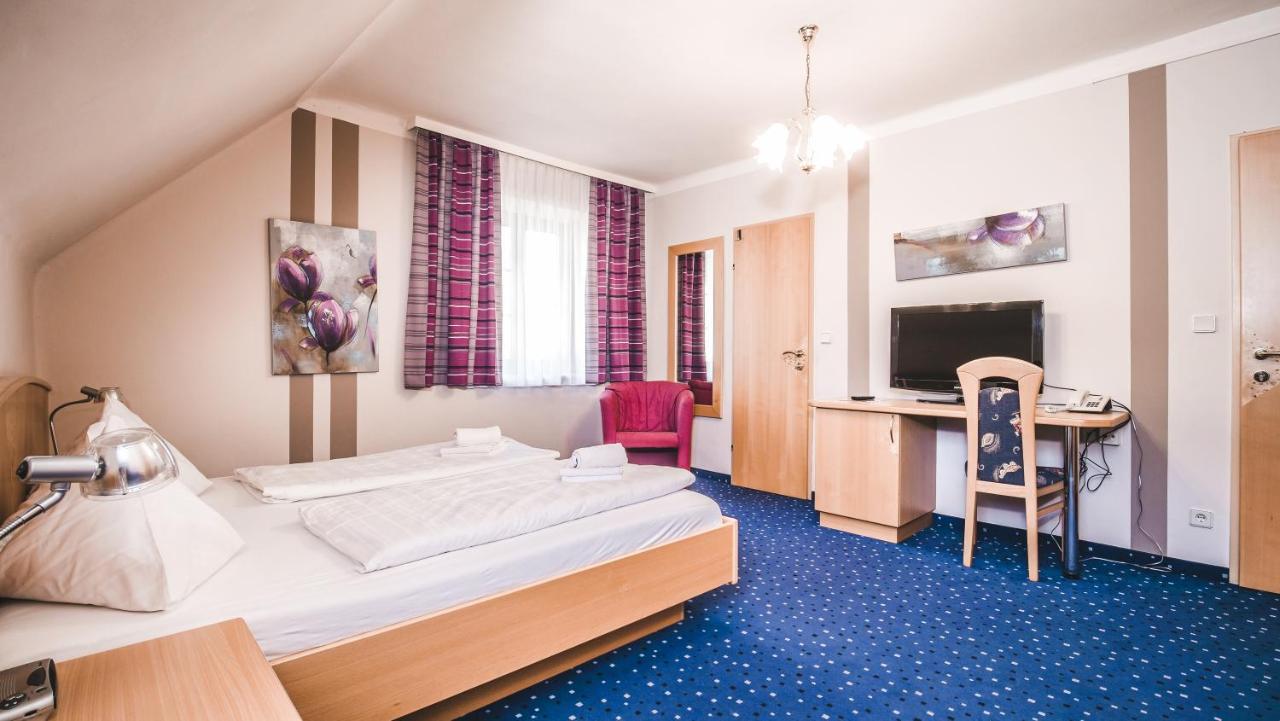Hotel Karntnerhof Velden By S4Y Velden am Woerthersee Exterior photo